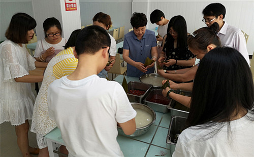 匯盈公司開(kāi)展“我們的節(jié)日·品味端午”主題活動(dòng)